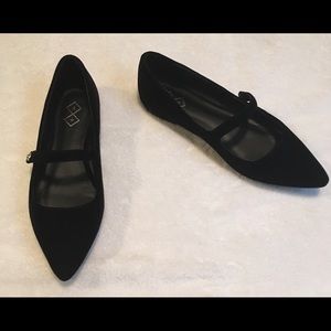 NEW Black Velvet Mary Jane flats w/pointy toe